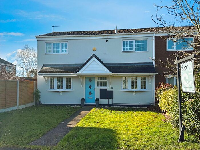 4 Bedroom End Of Terrace House For Sale In Oaks Drive, Brinsford, Wolverhampton, WV10