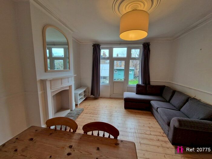 2 Bedroom Maisonette To Rent In Marden Road, London, N17