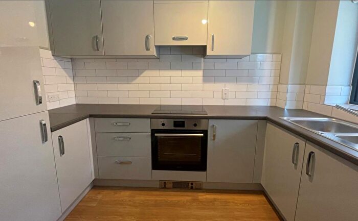 3 Bedroom Town House To Rent In Newbury, Berkshire, RG14