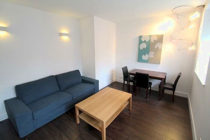 1 Bedroom Flat To Rent In Crown Street, First Floor, AB11