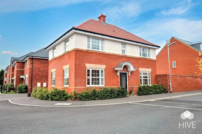 4 Bedroom Detached House For Sale In Winnow Close, Wimborne, BH21