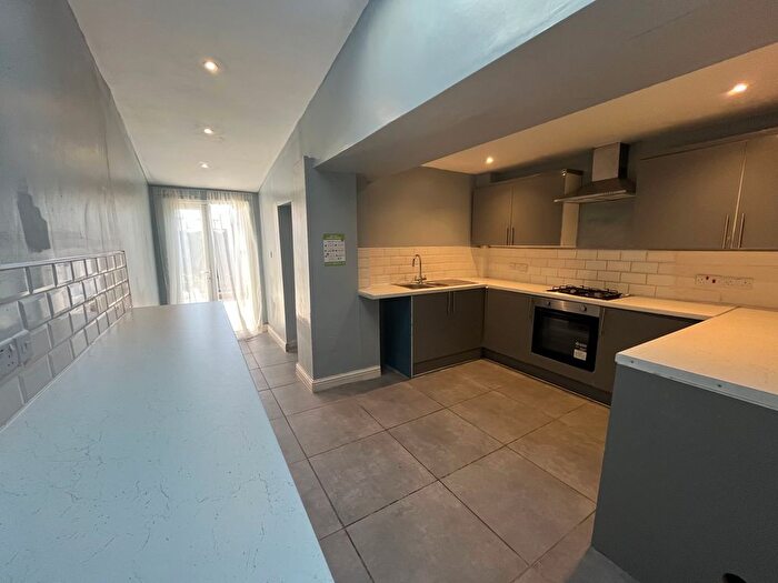 3 Bedroom Terraced House To Rent In Cyfarthfa Street, Cardiff, CF24