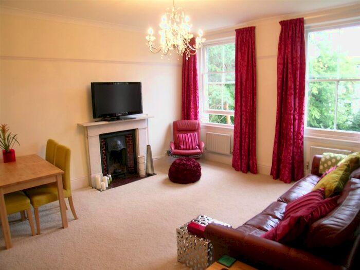 2 Bedroom Flat To Rent In North Road, Surbiton, KT6