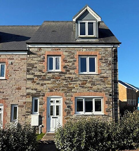 4 Bedroom Semi-detached House For Sale In Copperfields, Truro, Cornwall, TR1