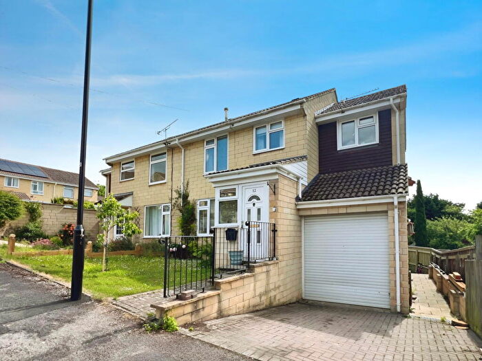 3 Bedroom Semi-Detached House For Sale In Kinber Close, Bath, BA1