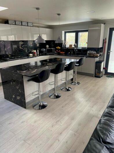 5 Bedroom Terraced House To Rent In Grasmere Gardens, Redbridge, IG4