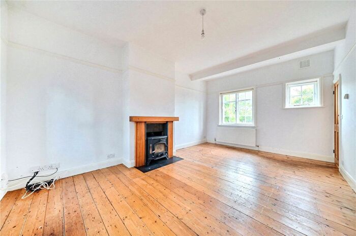 3 Bedroom Terraced House To Rent In Fowlers Walk, London, W5