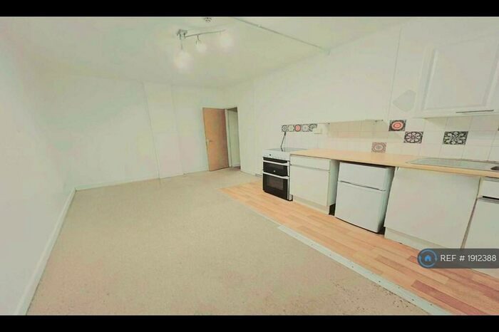 Studio To Rent In The Courtyard, Bournemouth, BH1