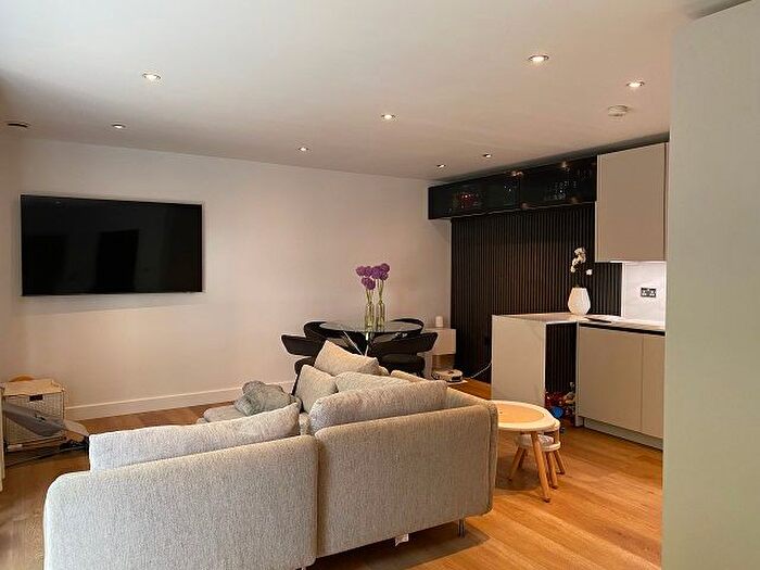 2 Bedroom Flat To Rent In London, W9