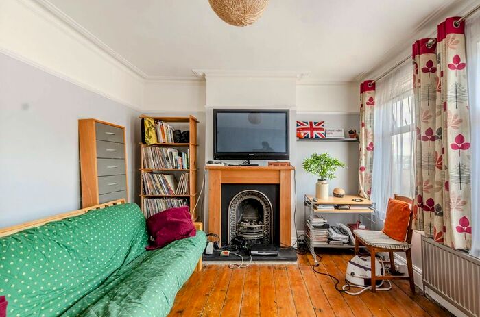 1 Bedroom Flat To Rent In Eardley Road, Streatham, London, SW16