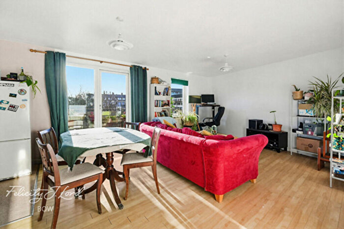 2 Bedroom Flat To Rent In Ordell Road, London, E3