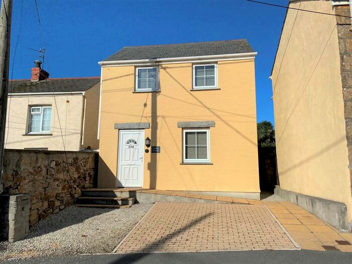 2 Bedroom Detached House To Rent In Henver Road, Newquay, TR7