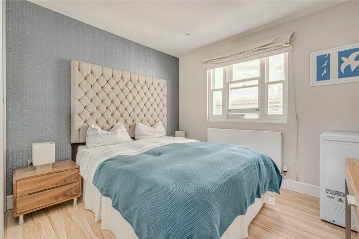 2 Bedroom Flat To Rent In Claremont Court, Lillie Road, SW6