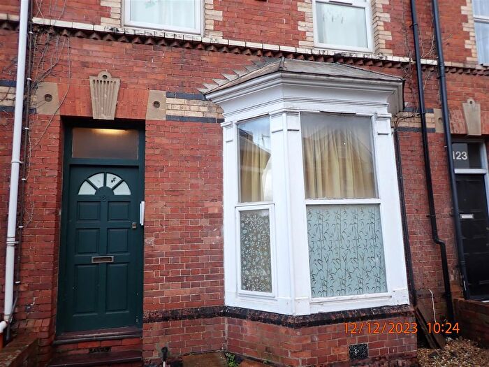 2 Bedroom Flat To Rent In Alphington Road, Exeter, EX2