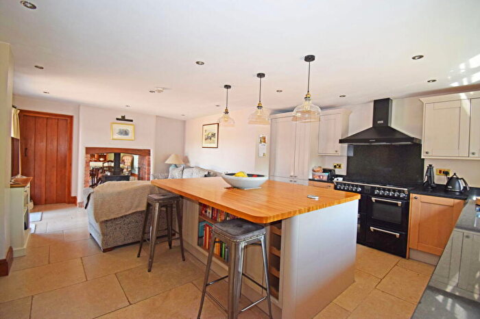 4 Bedroom Detached House For Sale In Bournheath Road, Fairfield, Worcestershire, B61