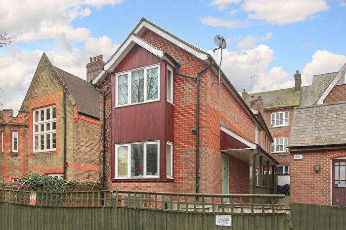 1 Bedroom Flat To Rent In High Street, Berkhamsted, HP4
