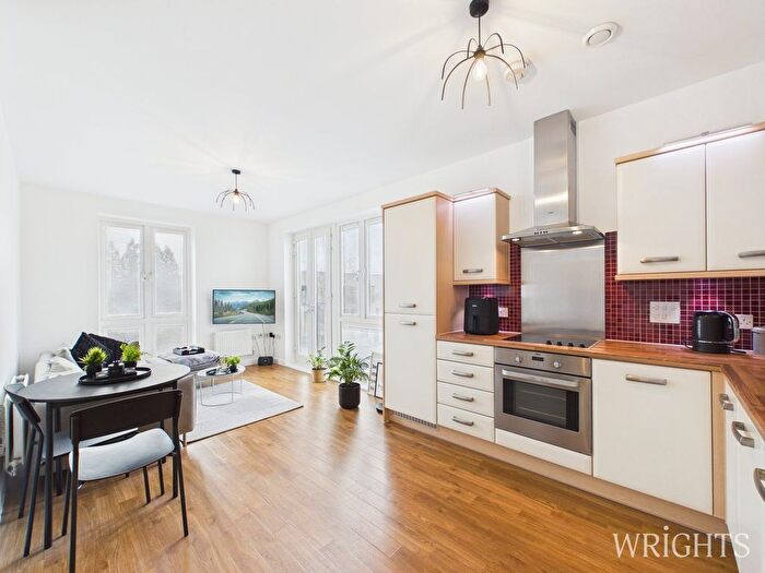 1 Bedroom Flat For Sale In Broadwater Road, Welwyn Garden City, AL7