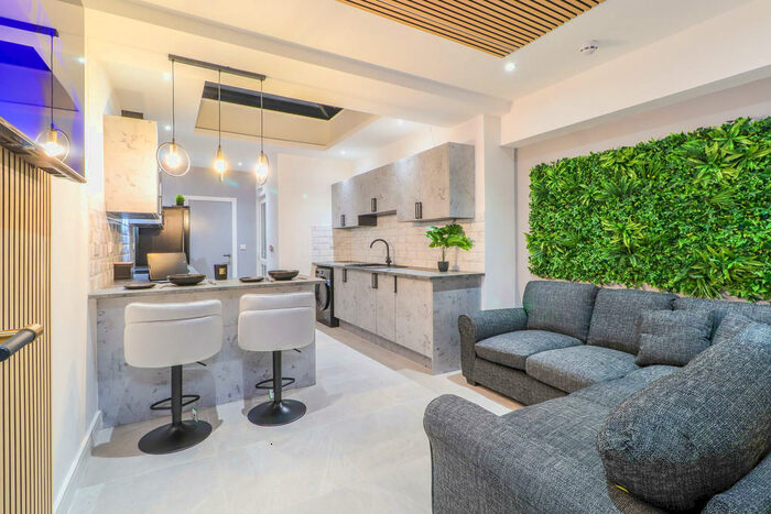 5 Bedroom Terraced House To Rent In Dean Street, Stoke, Coventry, CV2