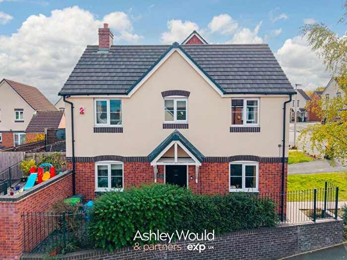 3 Bedroom Detached House For Sale In Poppy Avenue, Oldbury, B69
