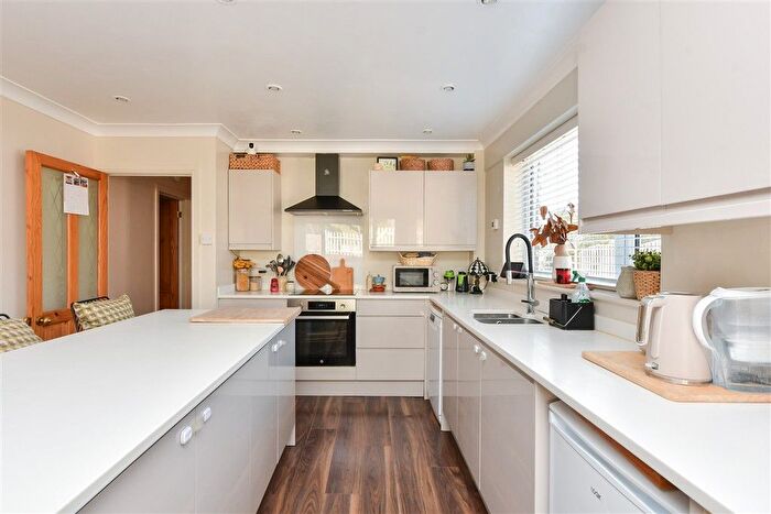 3 Bedroom Bungalow For Sale In Out Elmstead Lane, Barham, Canterbury, Kent, CT4