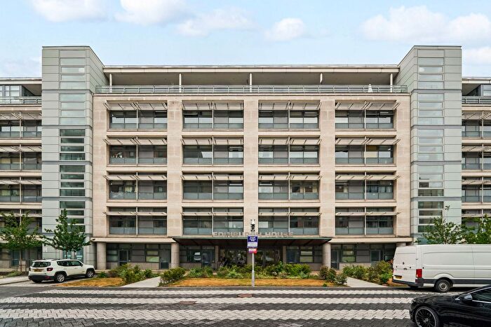 2 Bedroom Penthouse For Sale In Flat, Edinburgh House, Harlow, CM20