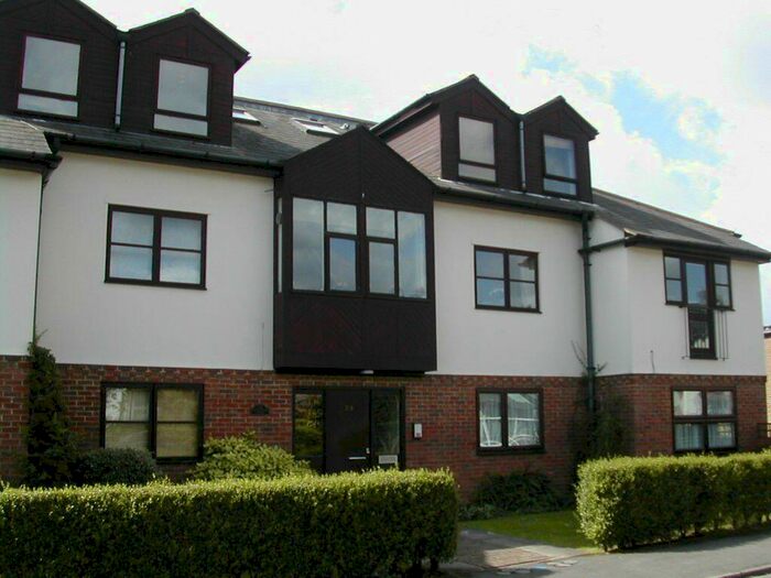 1 Bedroom Flat To Rent In Iona Crescent, Cippenham, SL1