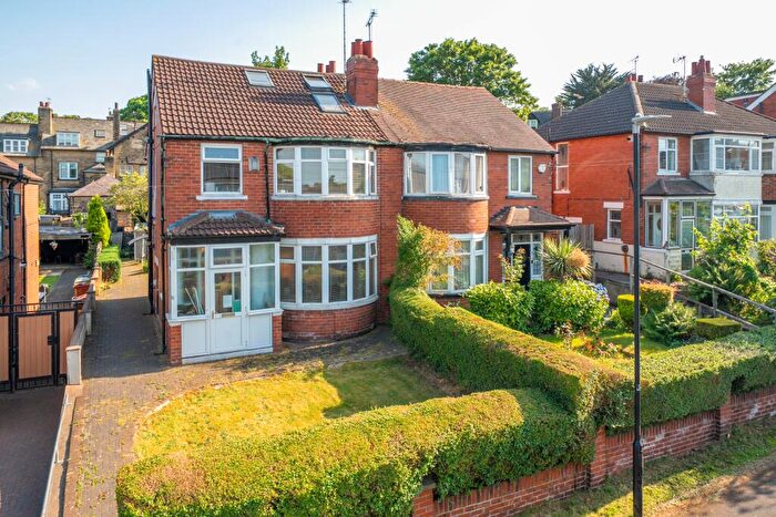 5 Bedroom Semi-Detached House For Sale In St Martins View, Chapel Allerton, Leeds, LS7