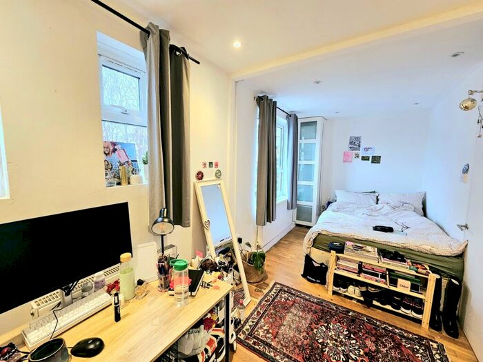 3 Bedroom Flat To Rent In Holloway Road, Archway, N7