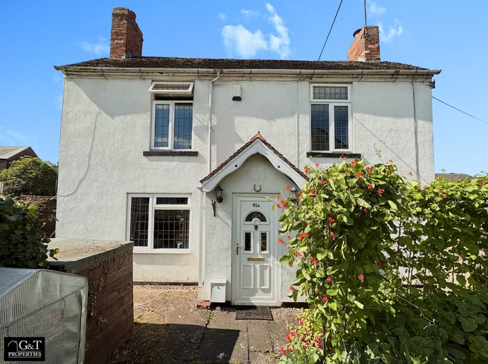 2 Bedroom Cottage To Rent In Claremont Street, Cradley Heath, B64