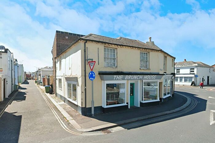 2 Bedroom Flat To Rent In A, West Street, Bognor Regis, West Sussex, PO21