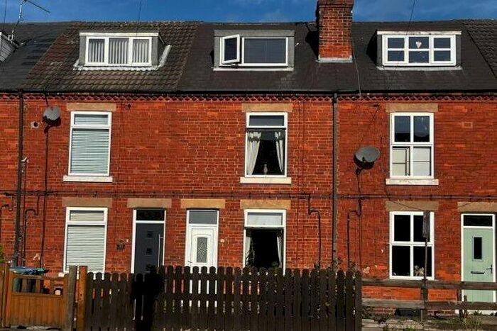 3 Bedroom Property To Rent In Mansfield Road, Mansfield, NG20