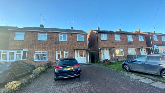 3 Bedroom Terraced House To Rent In Fenside Avenue, Styvechale, Coventry CV3