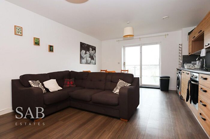 2 Bedroom Flat To Rent In Taywood Road, Northolt, UB5