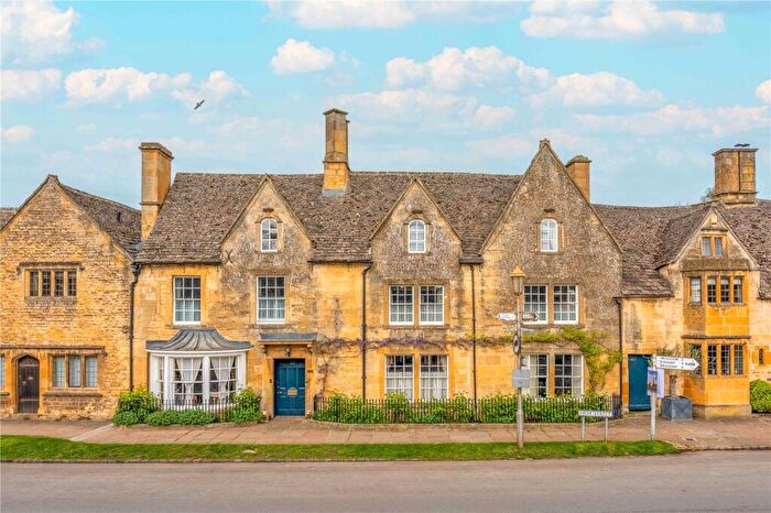 6 Bedroom Town House For Sale In High Street, Chipping Campden, Gloucestershire, GL55