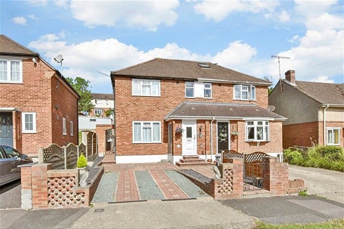 2 Bedroom Semi Detached House For Sale In Concord Avenue, Chatham, Kent, ME5