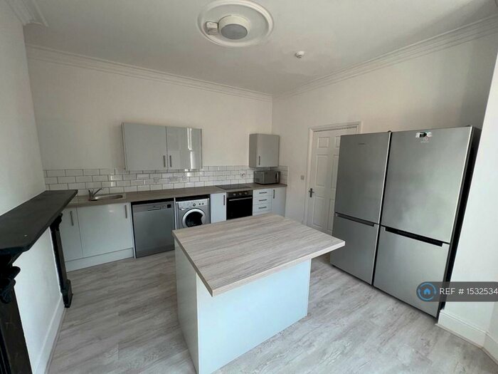 6 Bedroom Terraced House To Rent In Severn Street, Leicester, LE2