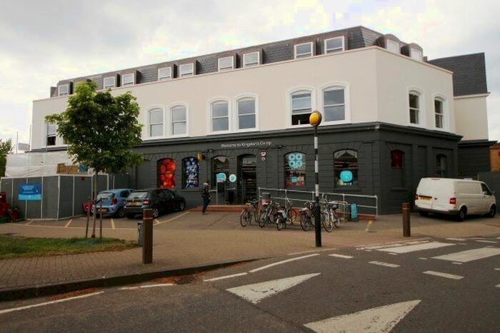 3 Bedroom Flat To Rent In Kings Road, Kingston Upon Thames, KT2