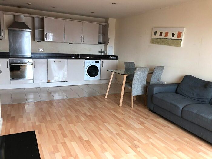 2 Bedroom Flat To Rent In Masshouse Plaza, Birmingham, B5