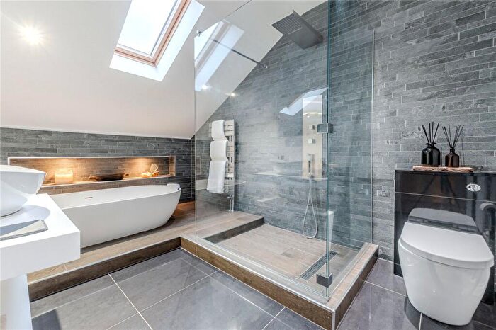 4 Bedroom Town House For Sale In Berry Close, Baildon, Shipley, West Yorkshire, BD17