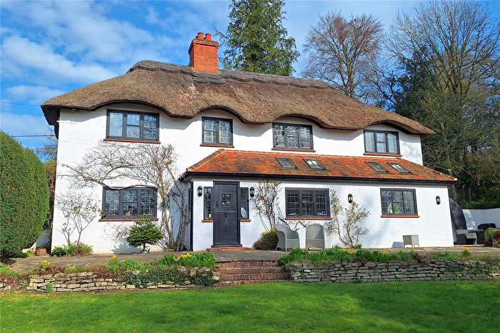 5 Bedroom Detached House For Sale In Alleyns Lane, Cookham Dean, Berkshire, SL6