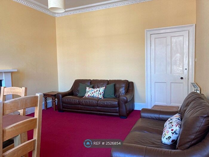 2 Bedroom Flat To Rent In Lord Russell Place, Edinburgh, EH9