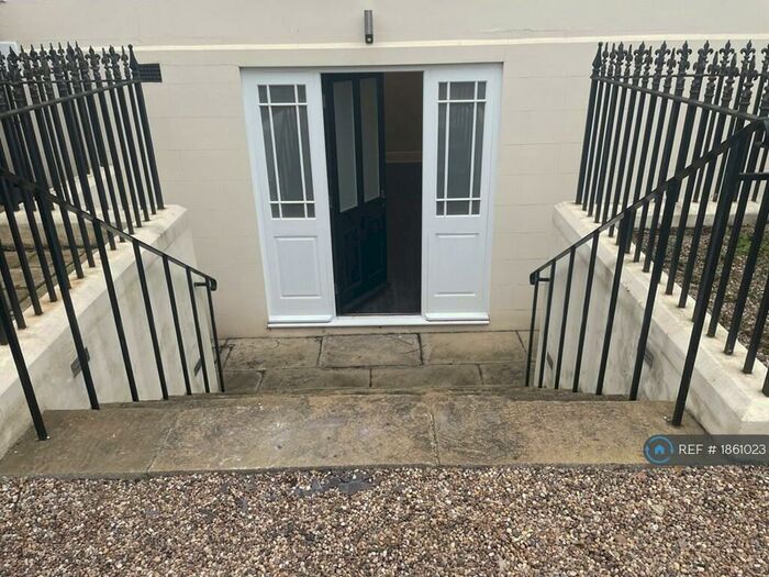 1 Bedroom Flat To Rent In Avenue Road, Leamington Spa, CV31