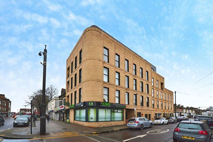 2 Bedroom Flat For Sale In Vale Road, London, E7