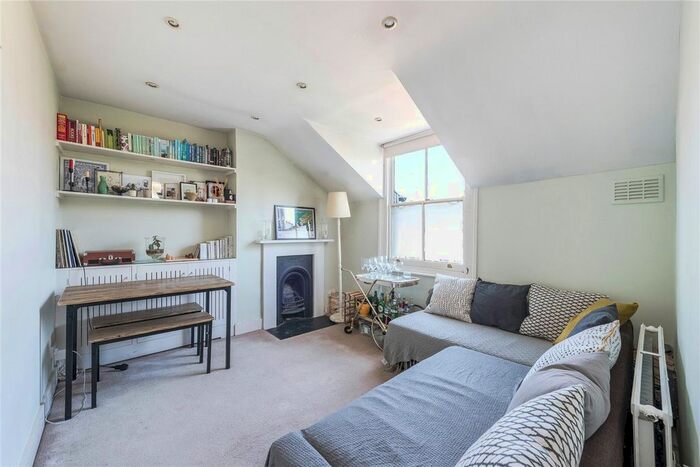 2 Bedroom Flat To Rent In Foulser Road, London, SW17