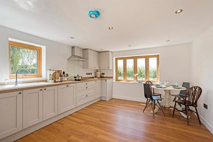 3 Bedroom Detached House For Sale In Oldfield Lane, Earthcott, Alverston, BS35
