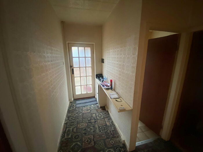 2 Bedroom Semi-Detached Bungalow For Sale In Conway Grove, Chadderton, OL9