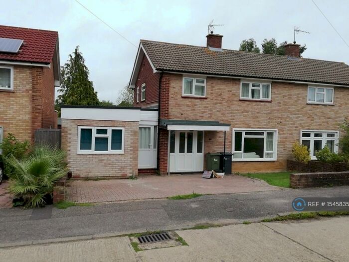 6 Bedroom Semi-Detached House To Rent In Blackwell Avenue, Guildford, GU2