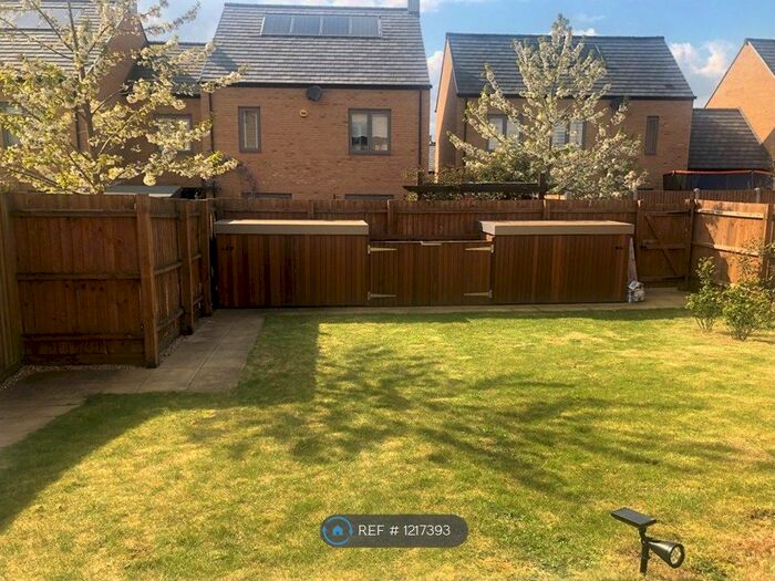 4 Bedroom End Of Terrace House To Rent In Osprey Drive, Cambridge, CB2