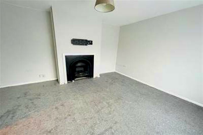 3 Bedroom Terraced House To Rent In Lapwing Lane, Brinnington, SK5