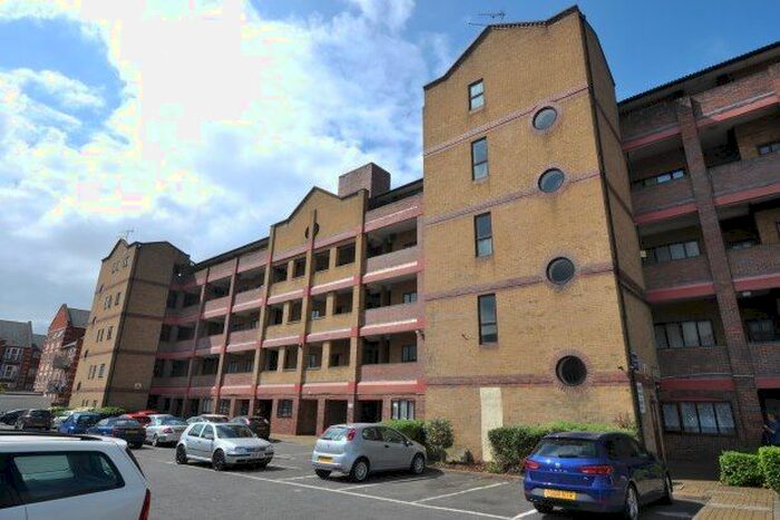 1 Bedroom Property To Rent In Galliard Court, Northampton, NN1